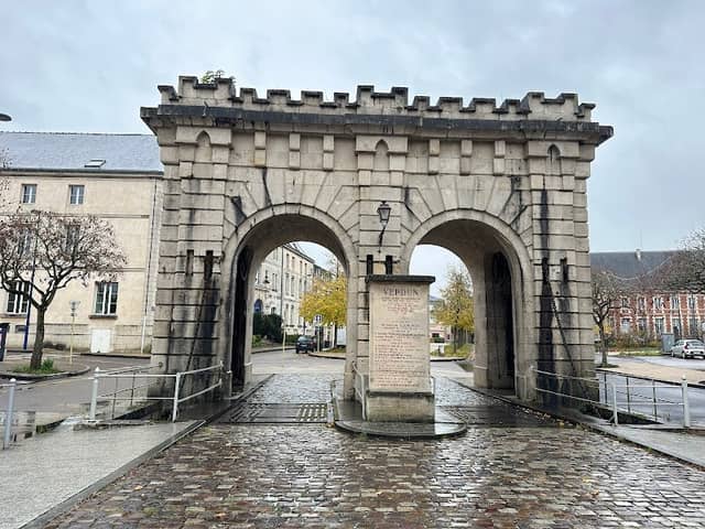 Porte Saint Paul - Image 1