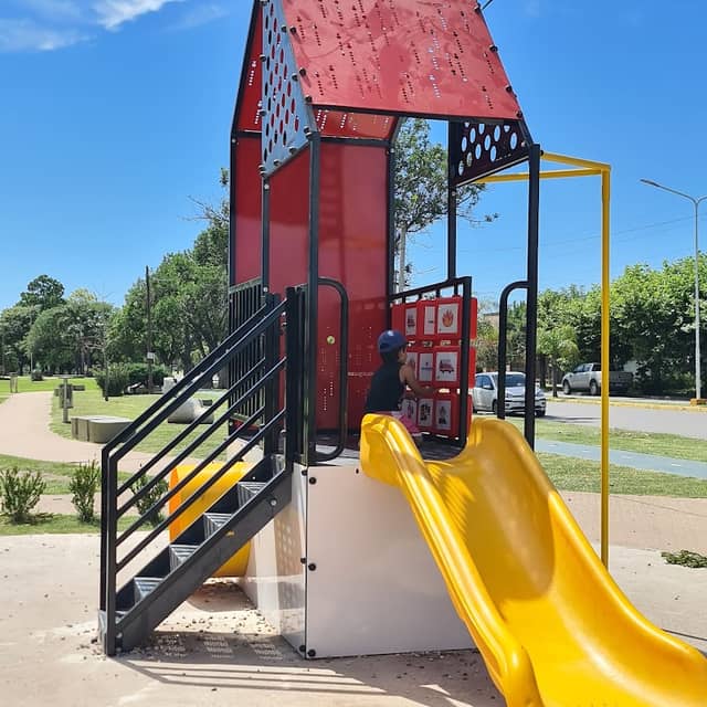 Station Square - Image 1