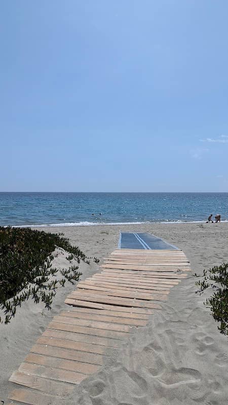 Plage de la Caravelle - Image 1