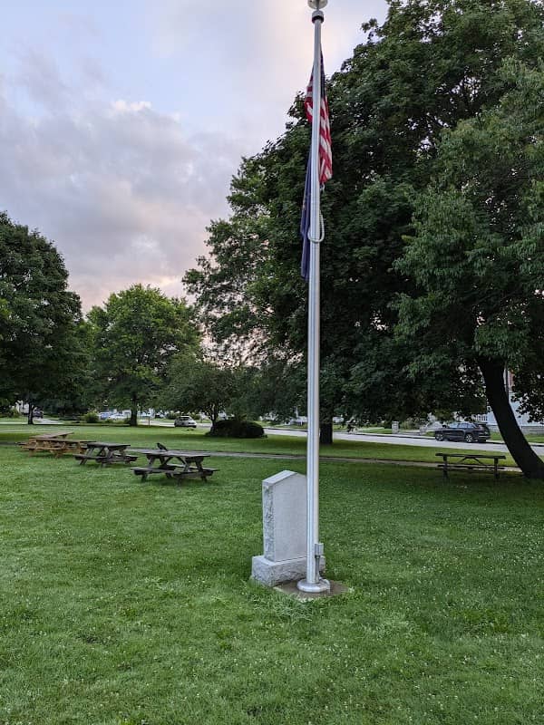 Currier Park Historic District - Image 1