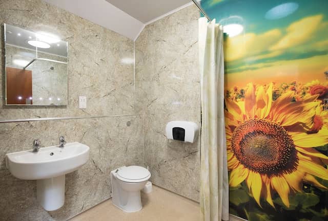 Vale of Pickering Caravan Park - Image 2