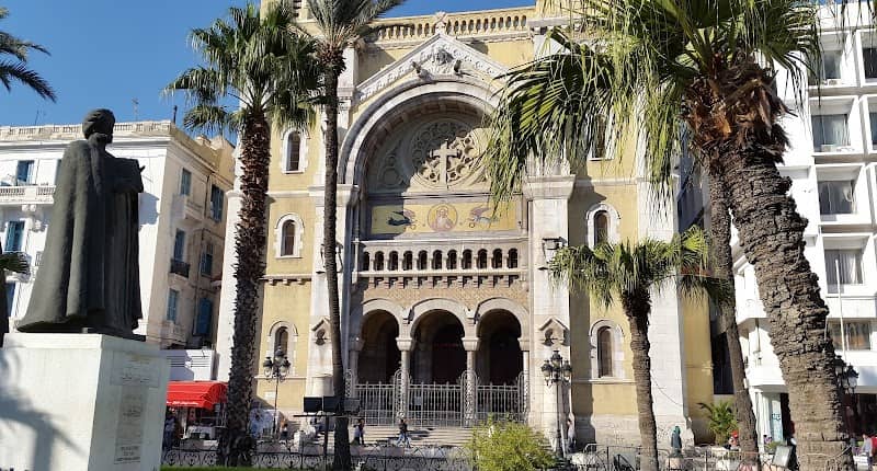 Avenue Habib Bourguiba Tunis - Image 2