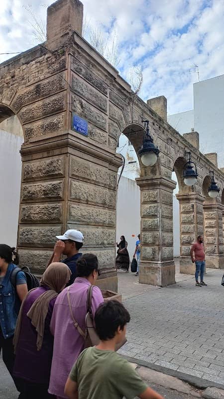 Avenue Habib Bourguiba Tunis - Image 3