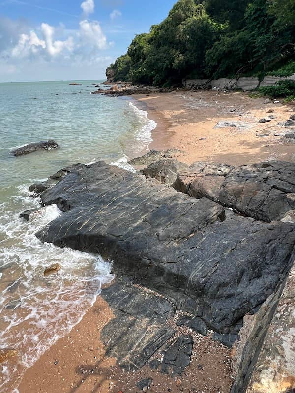 Old Tai O Public Pier - Image 1