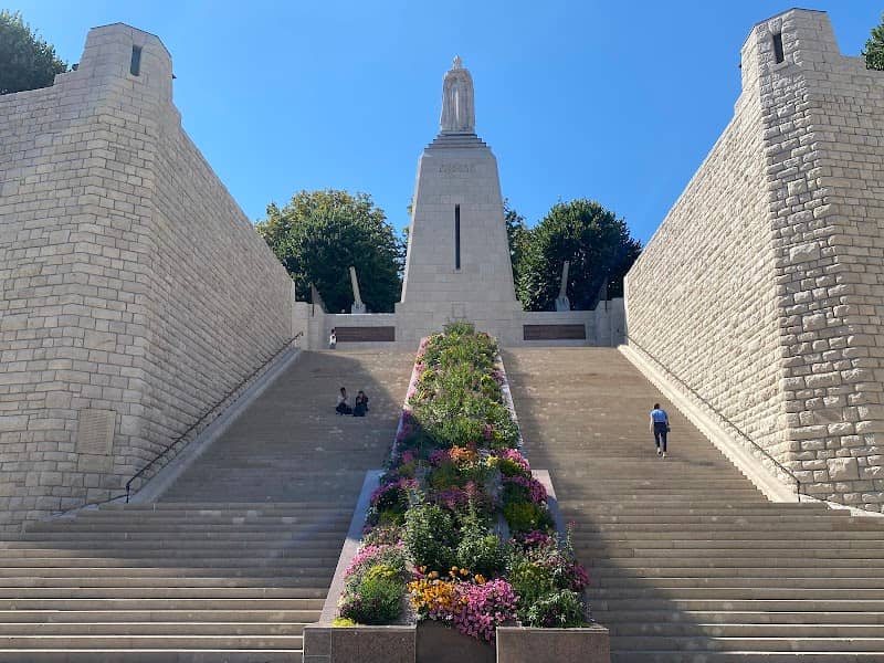 Monument à la Victoire et aux Soldats de Verdun - Image 1