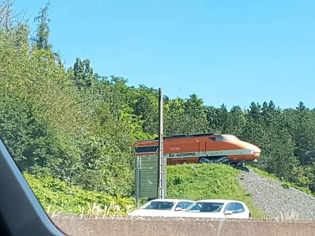 TGV 001 T 002 - Image 2