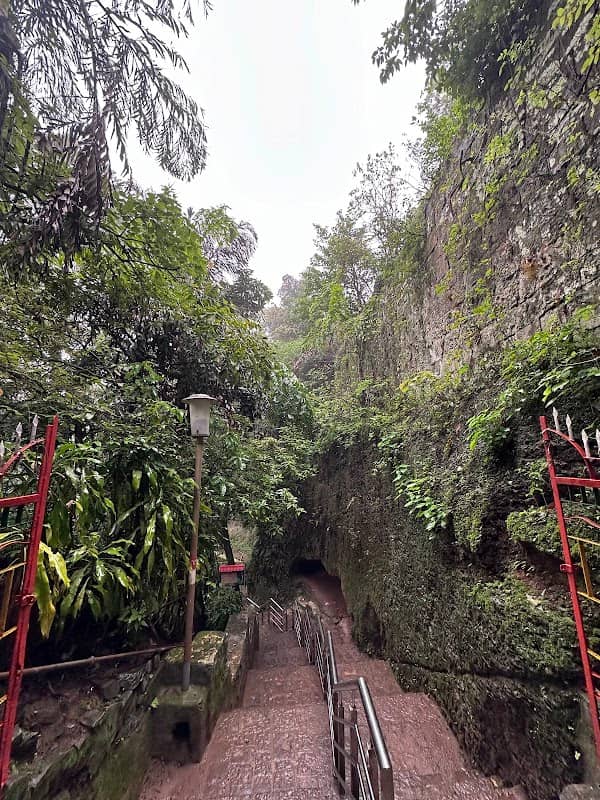Tabak Udyan Entrance - Image 1