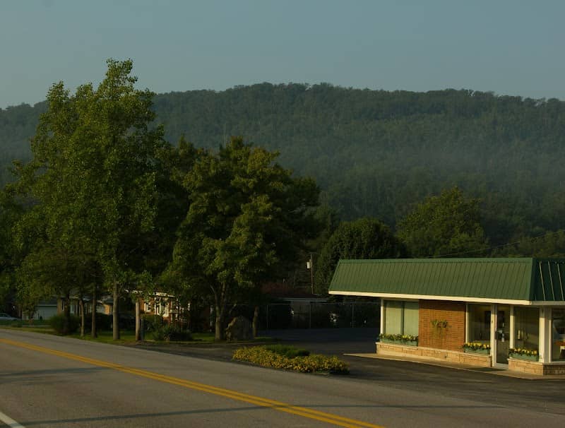 Fort Davidson Hotel - Image 1