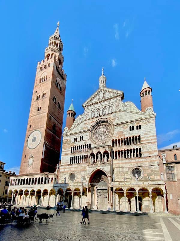 Piazza del Comune Cremona - Image 1