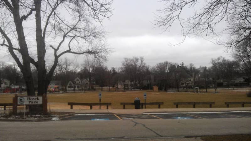 Hosek Park - Image 1