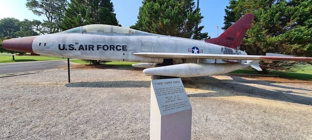 North American F-100F "Super Sabre" 56-3822 - Image 1