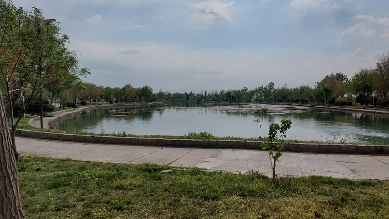 دریاچه ساحلی - Image 1