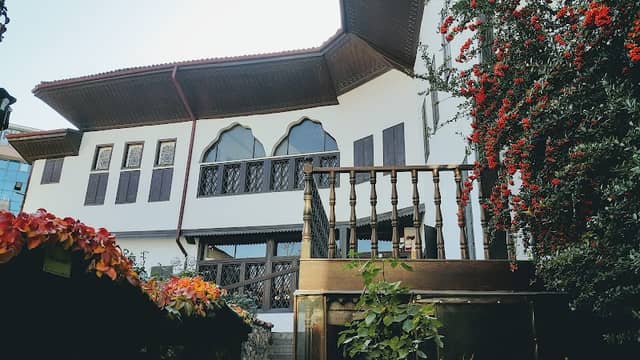 Latifoğlu Mansion - Image 1