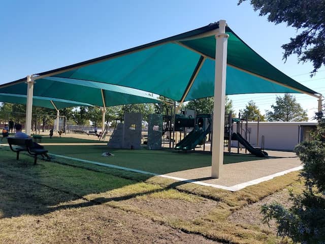 High Hawk Martin Meadows Entrance Park - Image 2