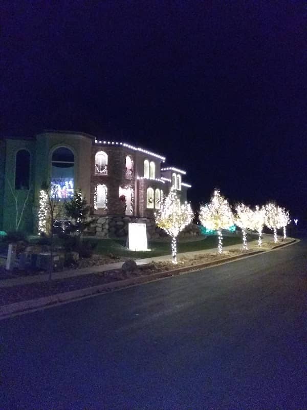 Christmas Lane - Image 2