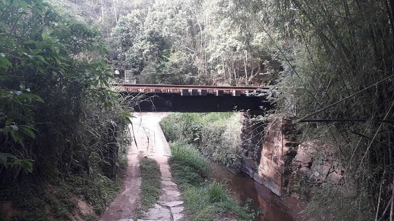 Passagem por baixo da Linha Férrea - Image 1