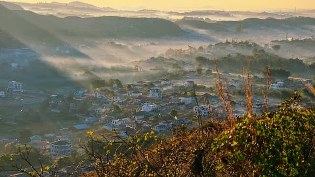 Shan Queen Viewpoint - Image 2