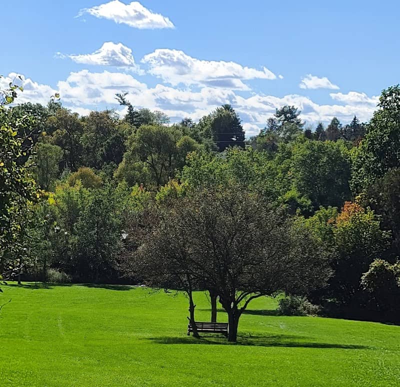 Bercy (Wycliffe) Park - Image 1