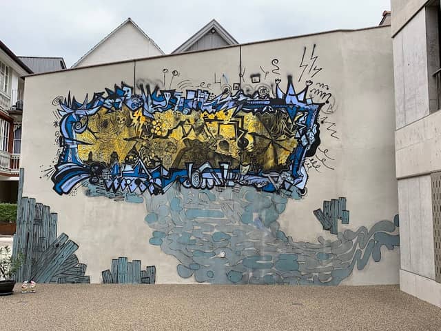 Fassadenkunstwerk - Image 1