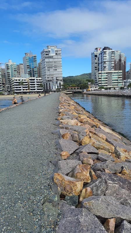 Calçadão Praia do Centro - Image 1