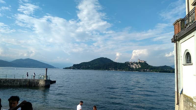 Lungo Lago Arona - Image 1