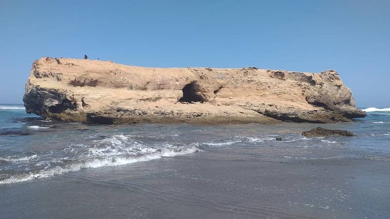 La grieta de Playa Los Pinguinos - Image 1