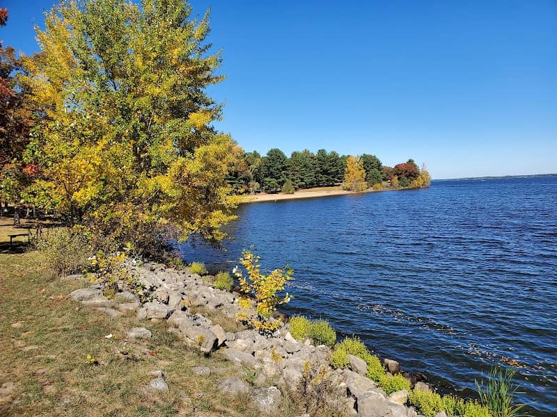 Castle Rock Lake - Image 1