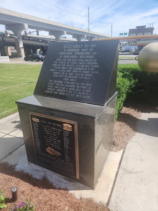 Veterans Memorial Square - Image 2