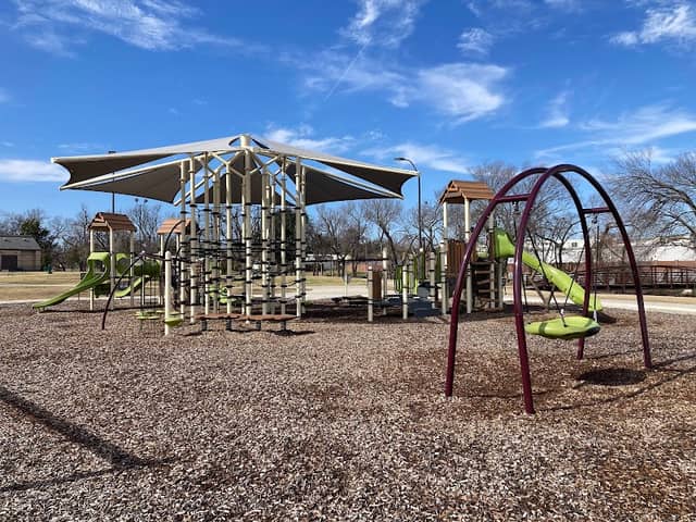 Willow Creek Park - Image 1