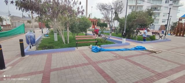 Las Victorias Park - Image 1