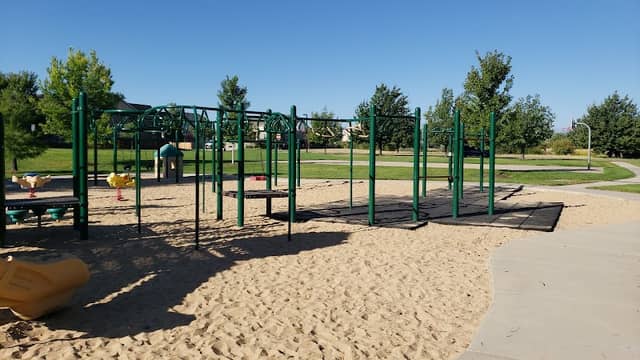 Monkey bar park - Image 3