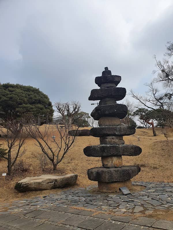 Soulone Botanical garden - Image 1