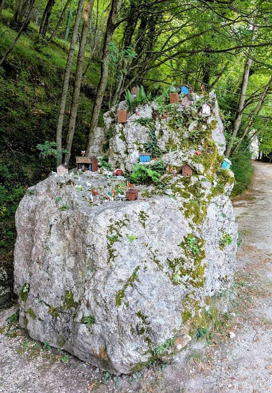 Strada per Santuario Madonna della Grotta - Image 1