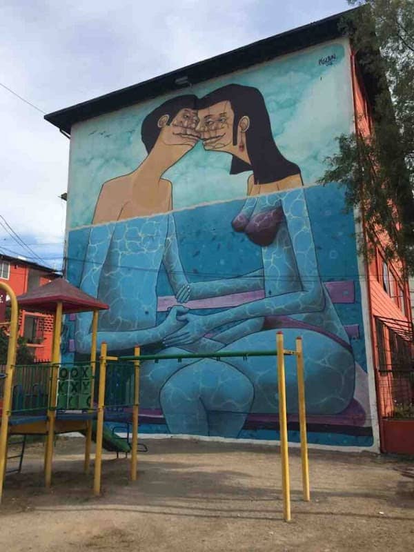 Mural El beso - Image 1