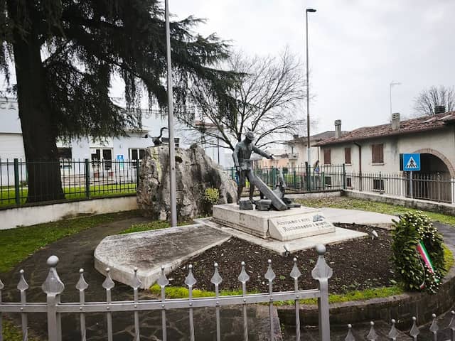 Monumento Degli Alpini - Image 1