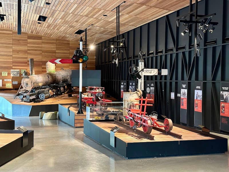 Lakeside Hall Museum - Image 1