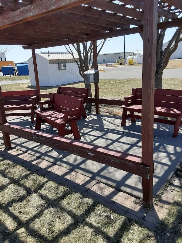 Lake Elmo Airport Viewing Area - Image 2