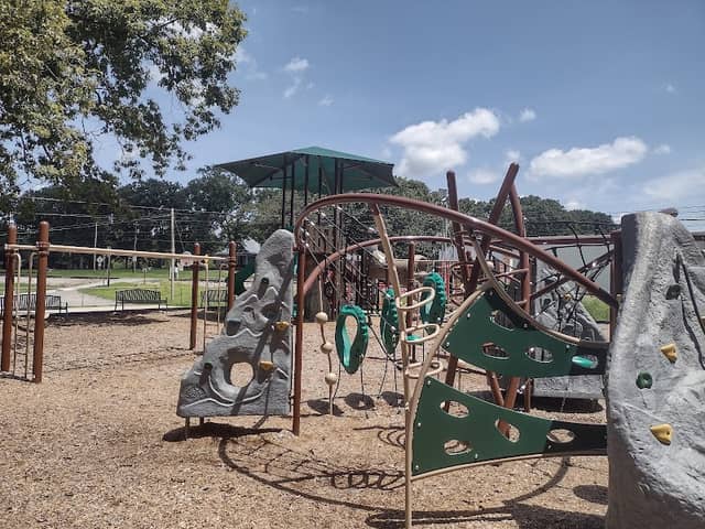 Historic Talmo Park - Image 1