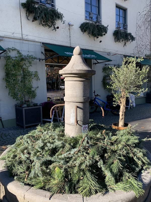 Brunnen in der Schillerstraße - Image 1