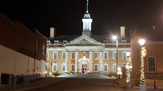Savannah's Court Square - Image 2