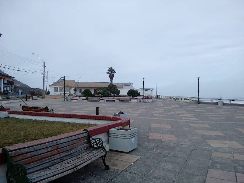 Plaza Balneario Iloca - Image 1