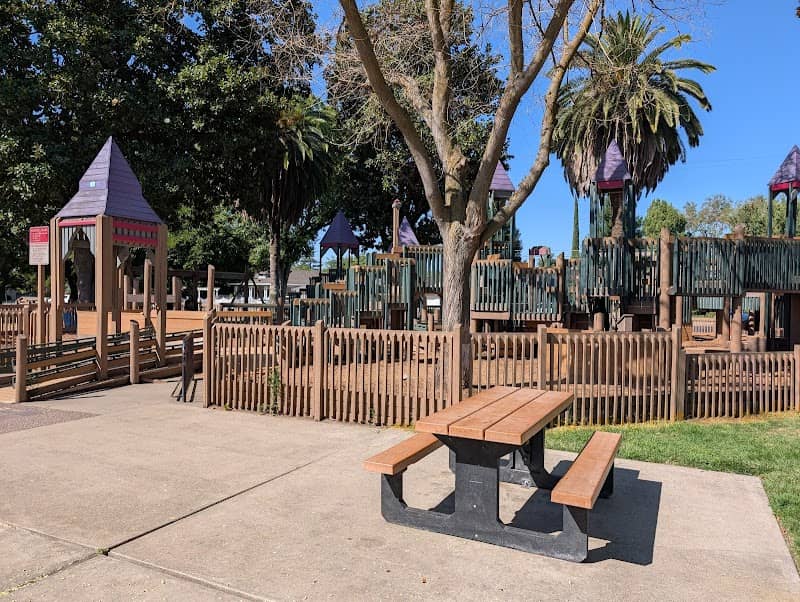Children's Play Park - Image 1