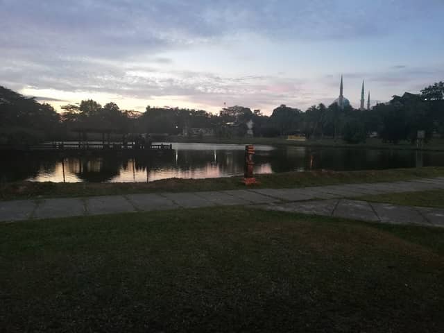 Zon Laman Menanti - Image 1