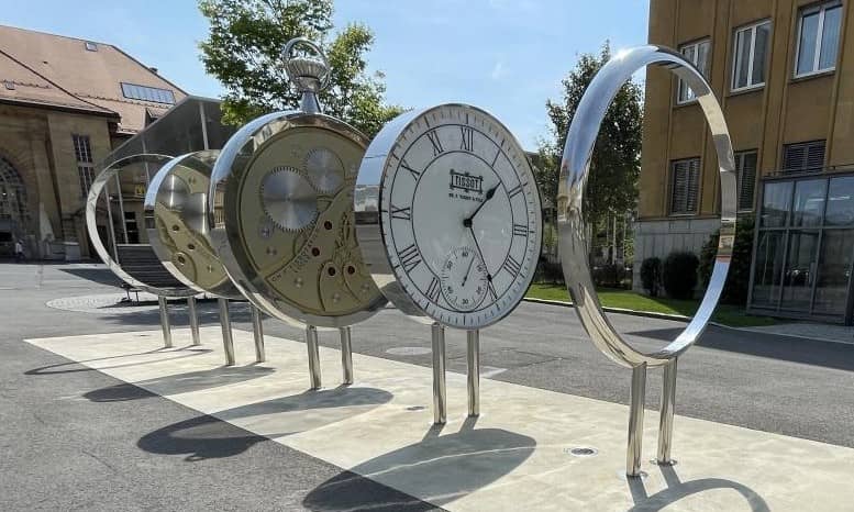 Horloge monumentale Tissot - Image 1