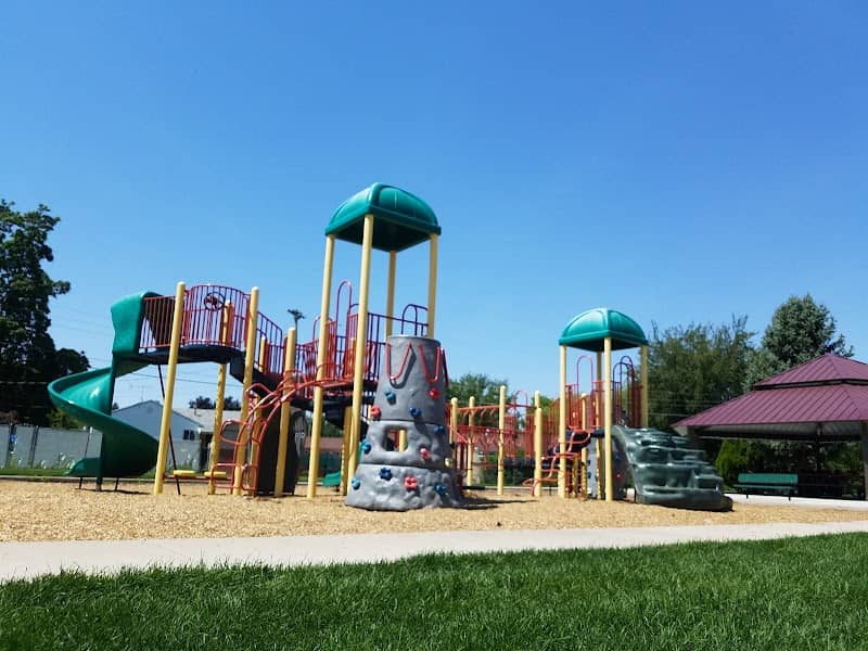 Victory Park - Image 1