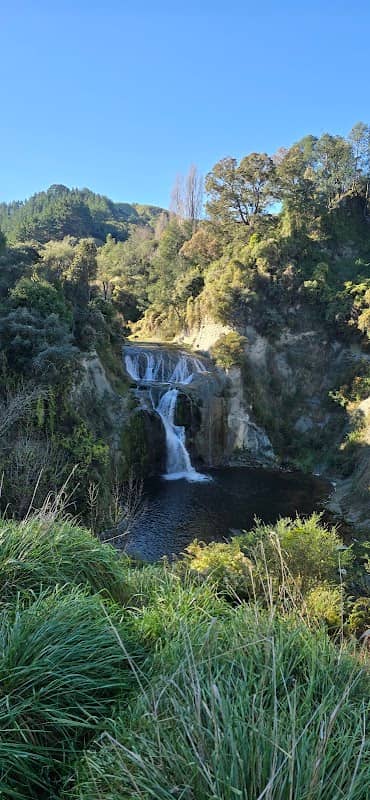 Turakina Valley Waterfall - Image 1