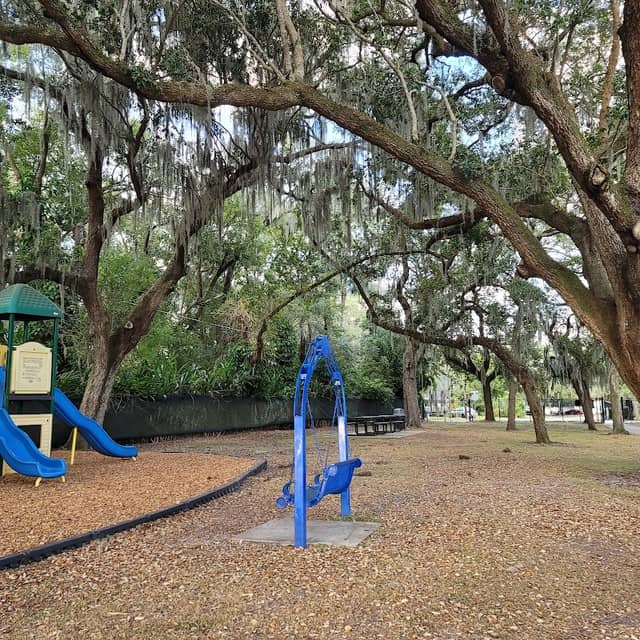 Warren Park - Image 1