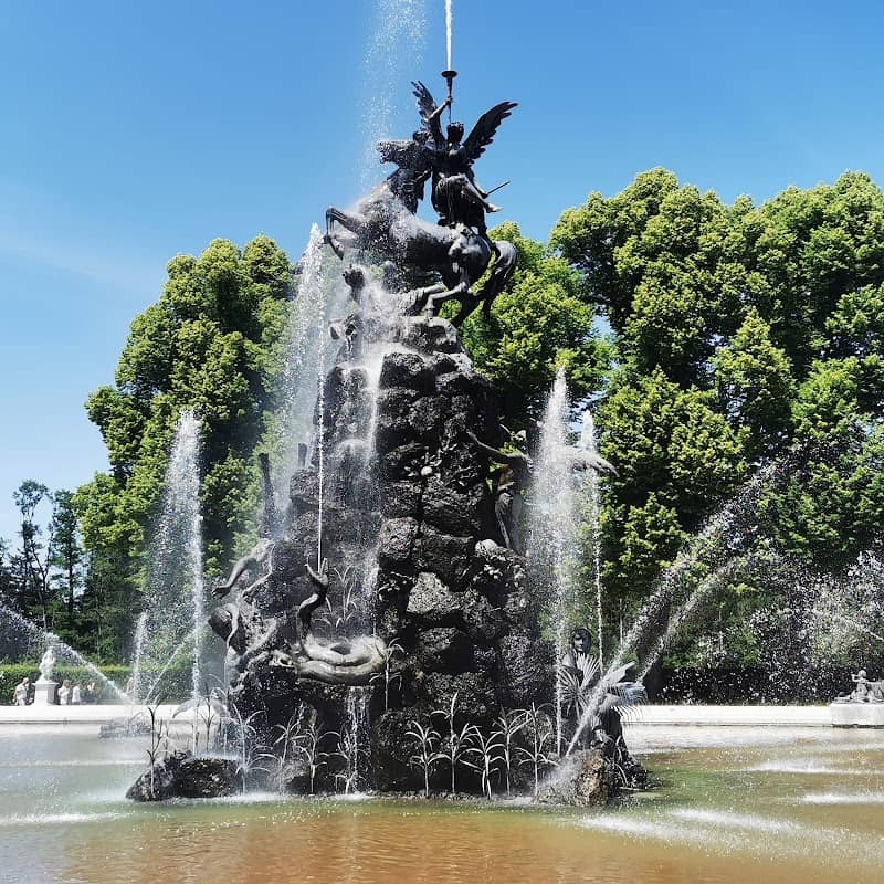 Fama-Brunnen - Image 1
