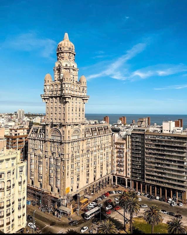 Palacio Salvo - Image 1