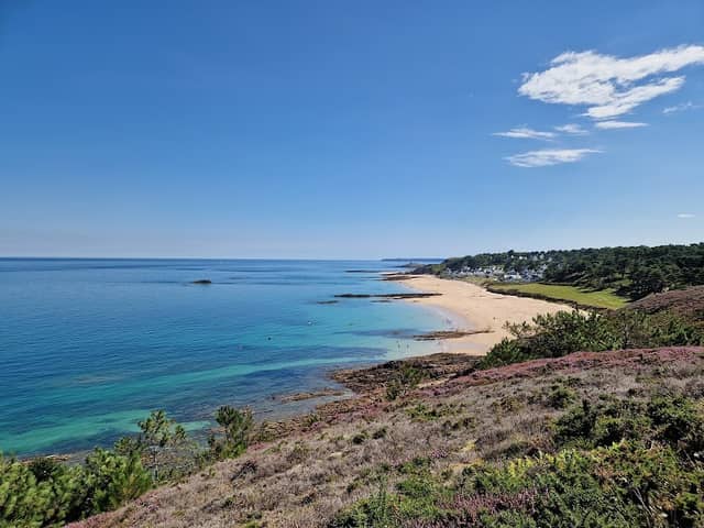 Plage Du Guen - Image 1